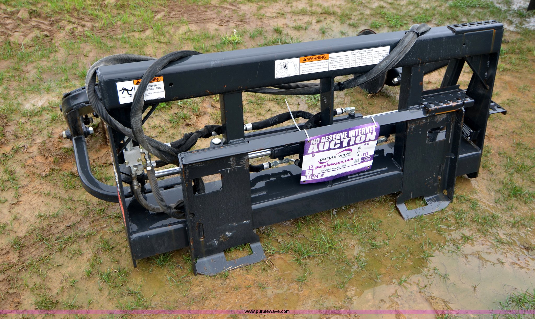 2012 Bobcat sod layer skid steer attachment in Riddleton, TN Item