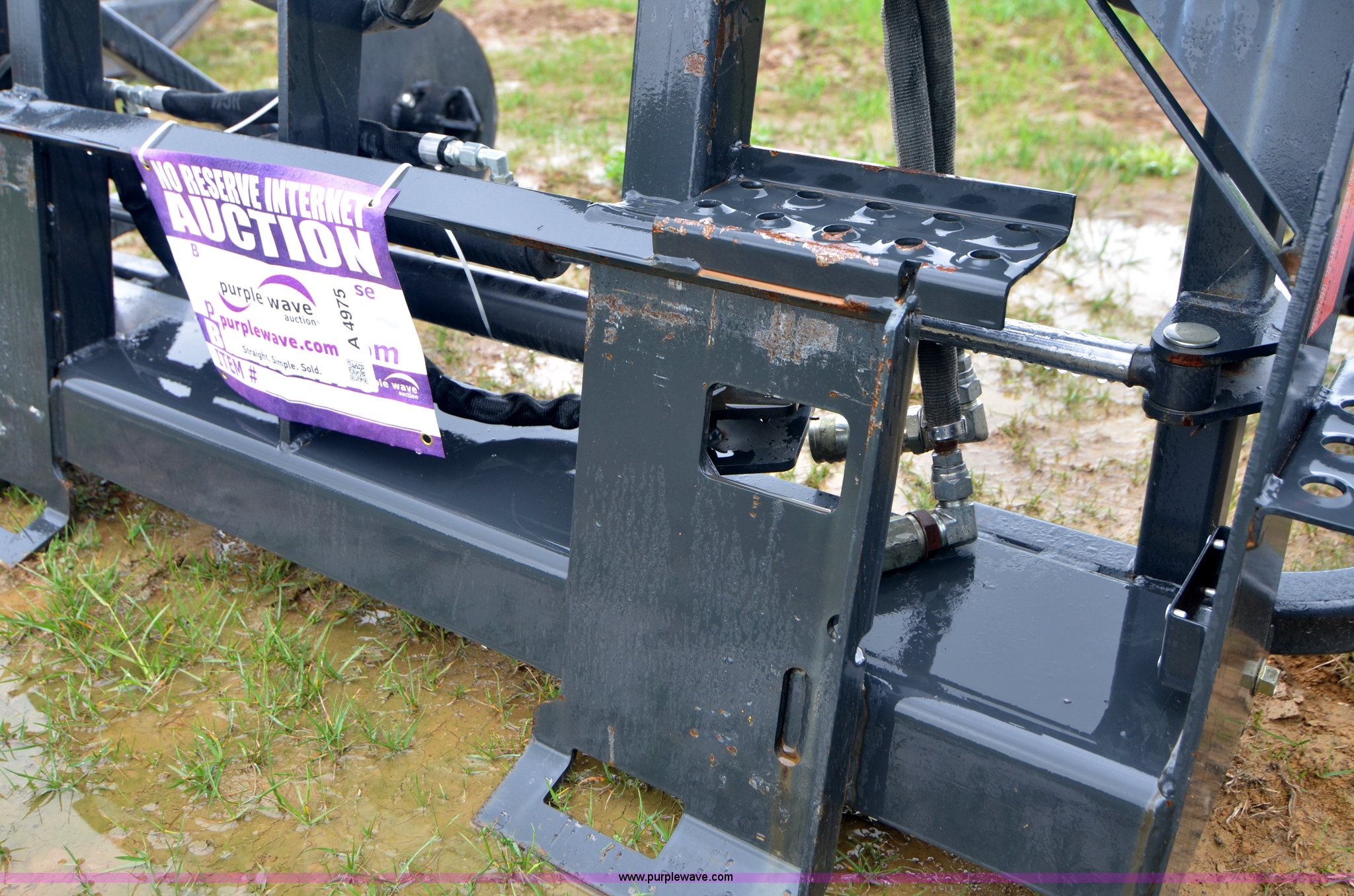 2012 Bobcat sod layer skid steer attachment in Riddleton, TN Item