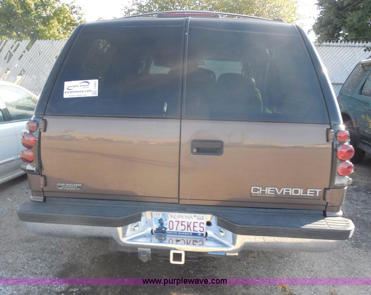 image for item I1271 1997 Chevrolet Suburban 1500 SUV