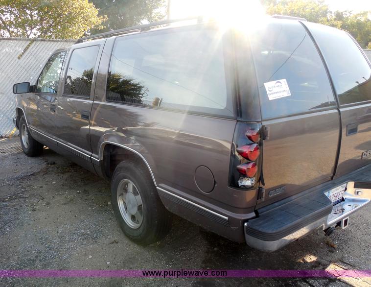 image for item I1271 1997 Chevrolet Suburban 1500 SUV