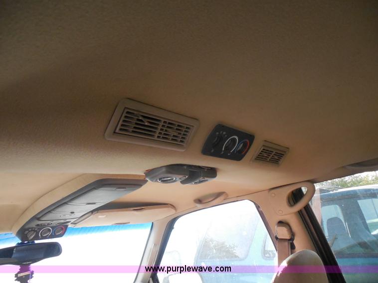 image for item I1271 1997 Chevrolet Suburban 1500 SUV