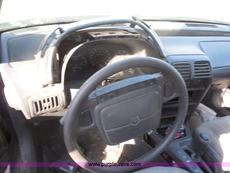 image for item I1272 1994 Chrysler Lebaron