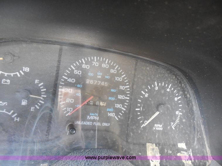 image for item I1272 1994 Chrysler Lebaron