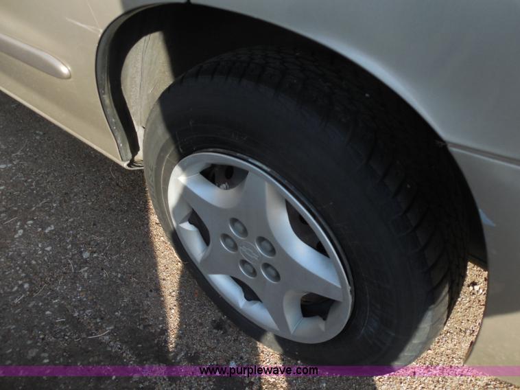 image for item I1273 2004 Chevrolet Cavalier