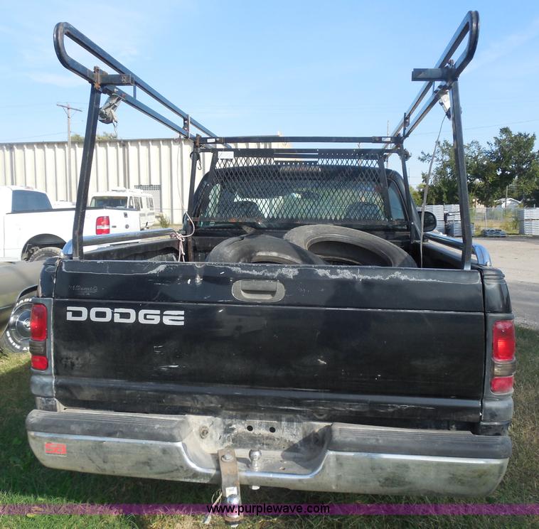 image for item I1274 2000 Dodge Ram 1500 pickup truck