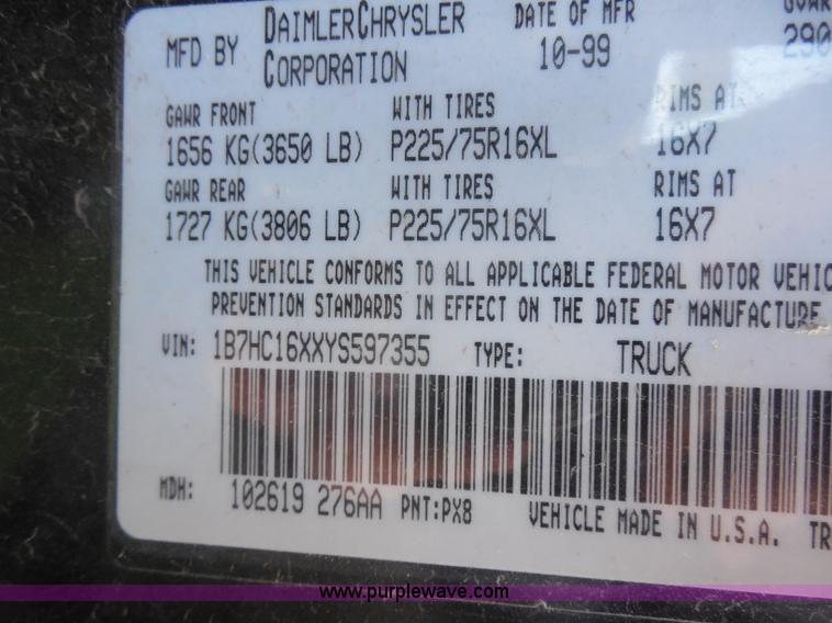 image for item I1274 2000 Dodge Ram 1500 pickup truck