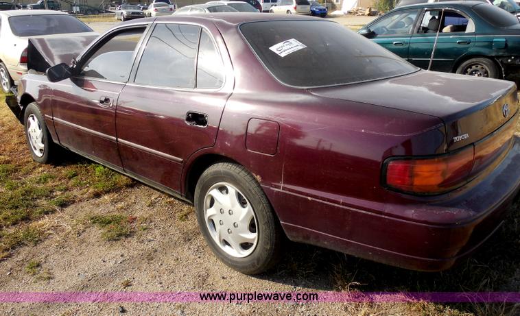 image for item I1275 1993 Toyota Camry