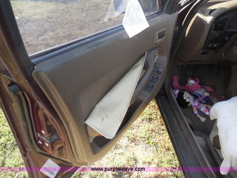 image for item I1275 1993 Toyota Camry