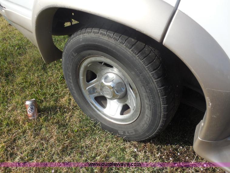 image for item I1276 1997 Ford Explorer SUV