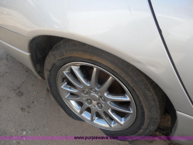 image for item I1277 2002 Dodge Intrepid SE