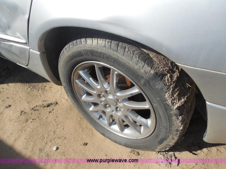 image for item I1277 2002 Dodge Intrepid SE