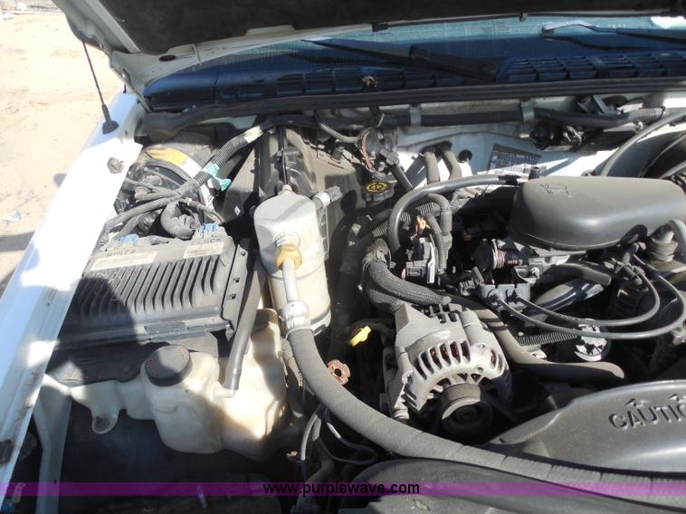 image for item I1278 1998 Chevrolet S10 pickup truck