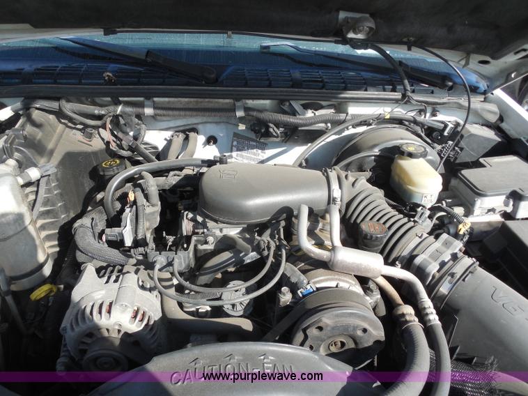 image for item I1278 1998 Chevrolet S10 pickup truck