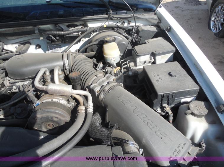 image for item I1278 1998 Chevrolet S10 pickup truck