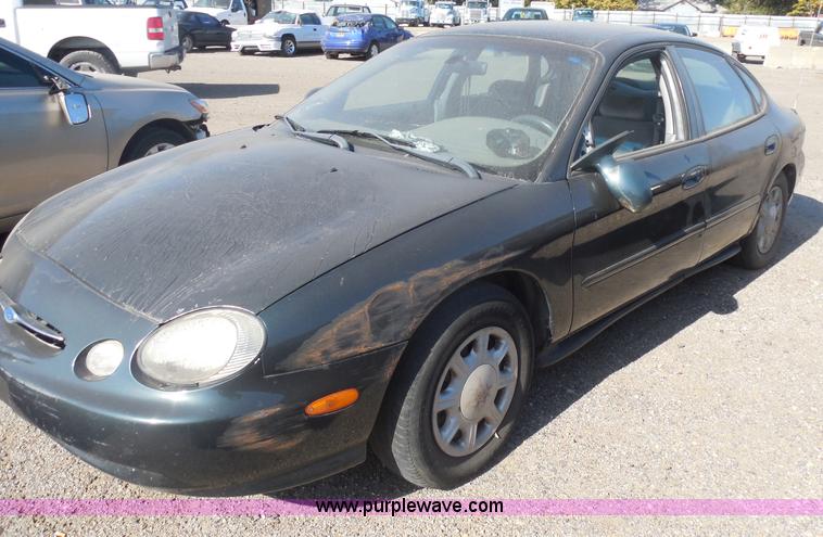 image for item I1280 1998 Ford Taurus LX