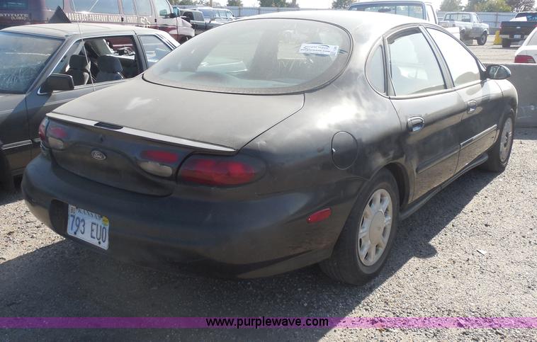 image for item I1280 1998 Ford Taurus LX