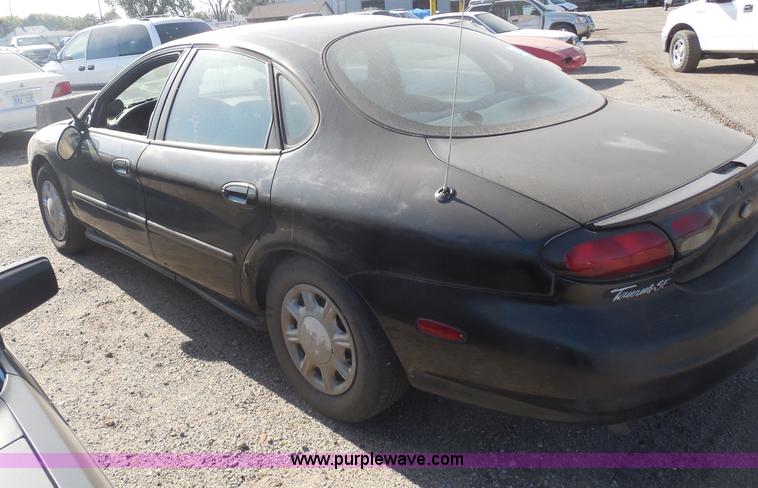 image for item I1280 1998 Ford Taurus LX