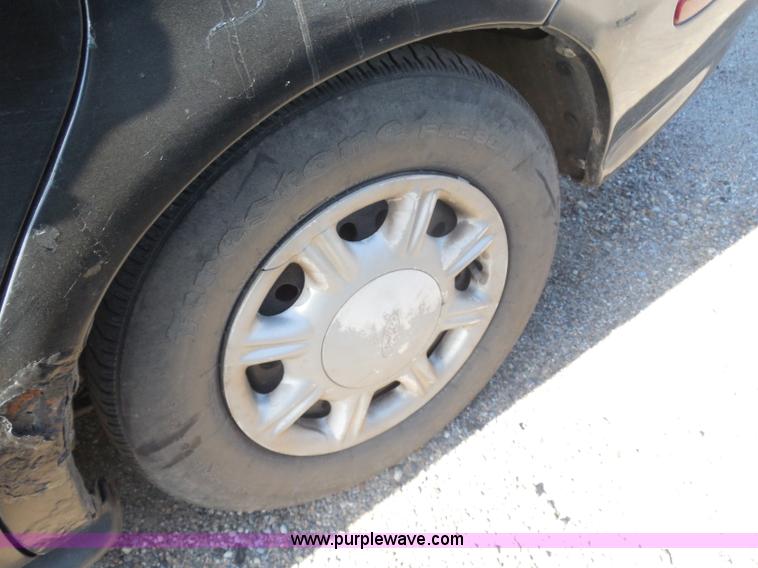image for item I1280 1998 Ford Taurus LX