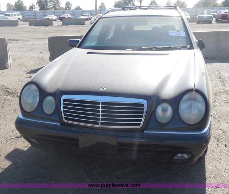 image for item I1281 1998 Mercedes Benz E320 wagon