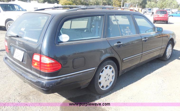 image for item I1281 1998 Mercedes Benz E320 wagon