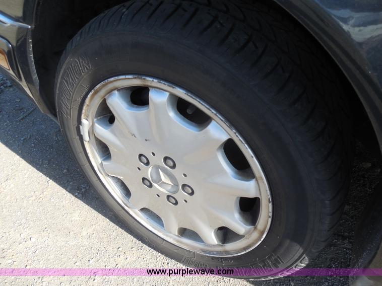 image for item I1281 1998 Mercedes Benz E320 wagon