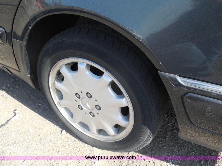 image for item I1281 1998 Mercedes Benz E320 wagon