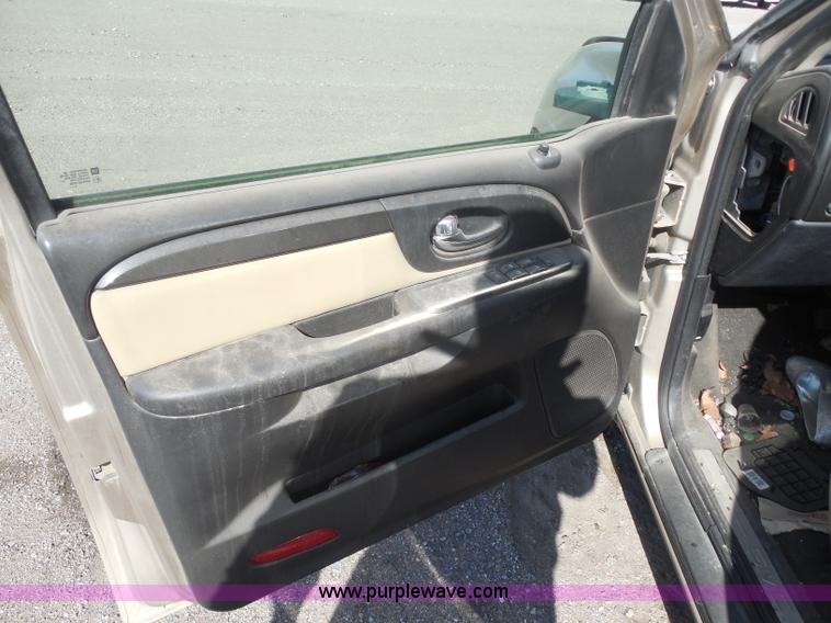 image for item I1283 2005 GMC Envoy SLE SUV