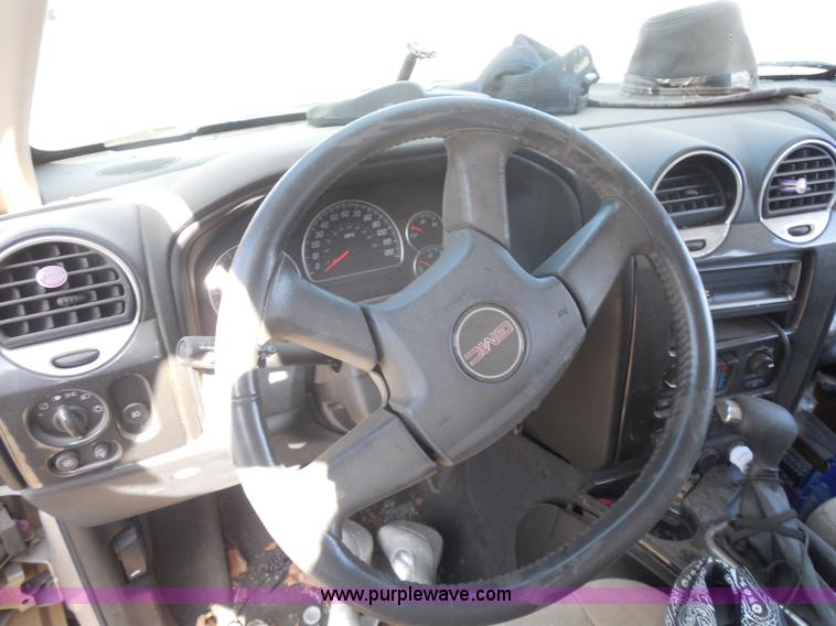 image for item I1283 2005 GMC Envoy SLE SUV