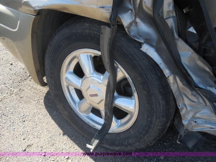 image for item I1283 2005 GMC Envoy SLE SUV