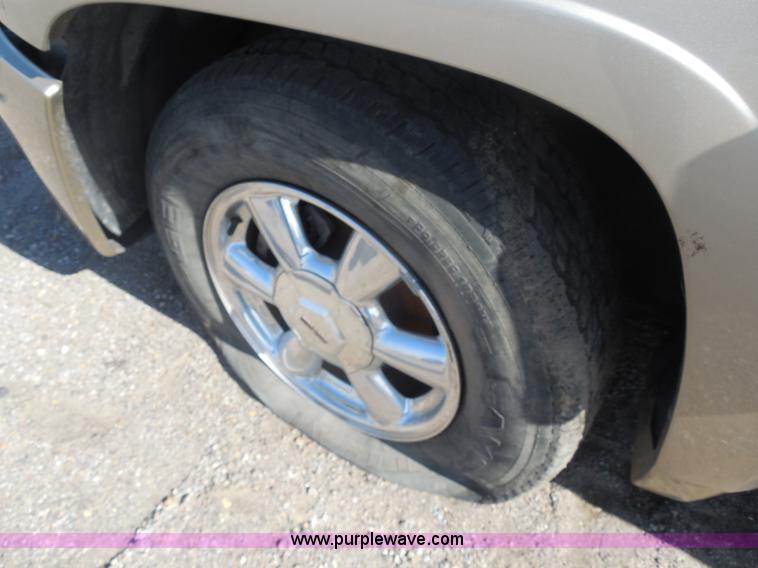 image for item I1283 2005 GMC Envoy SLE SUV