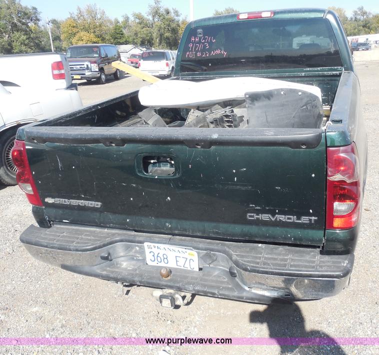 image for item I1285 2003 Chevrolet Silverado 1500 pickup truck