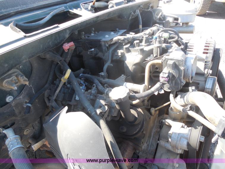 image for item I1285 2003 Chevrolet Silverado 1500 pickup truck