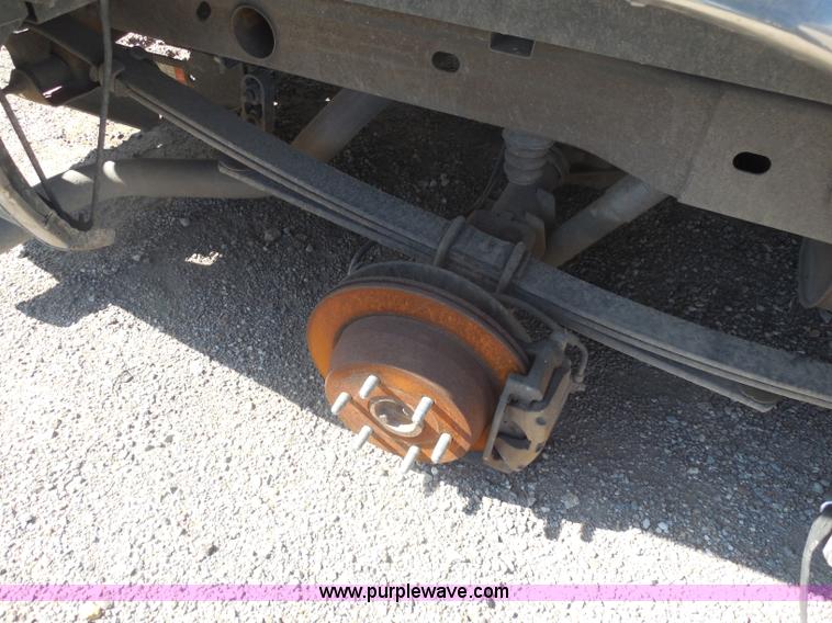 image for item I1285 2003 Chevrolet Silverado 1500 pickup truck