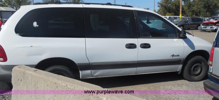 image for item I1286 1997 Plymouth Grand Voyager SE van