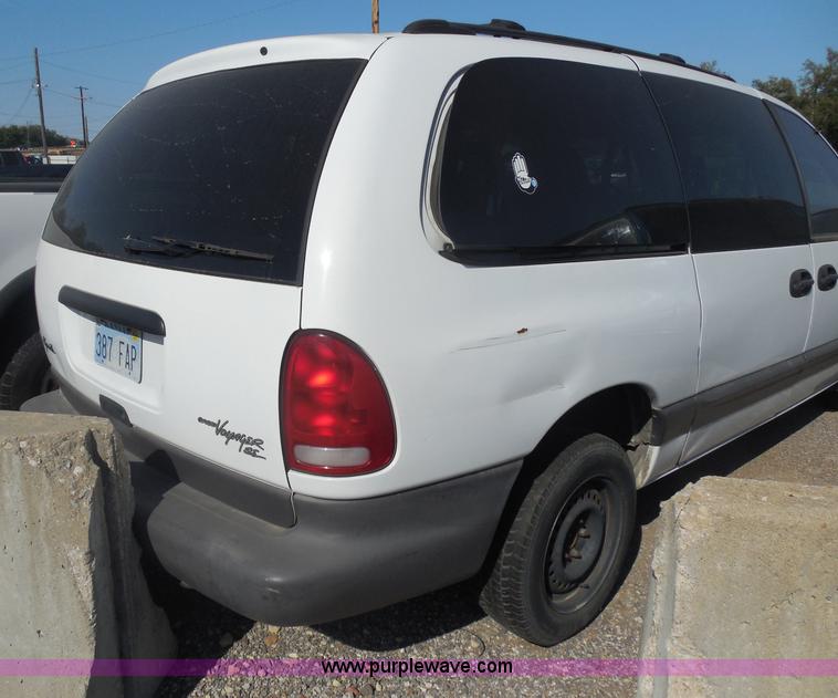 image for item I1286 1997 Plymouth Grand Voyager SE van