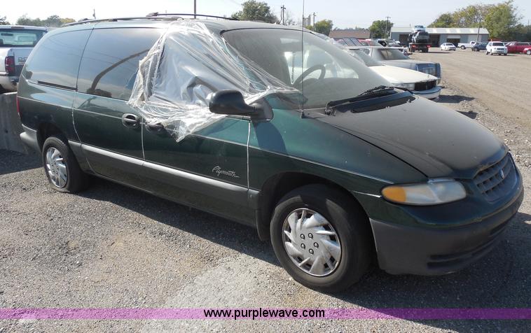 image for item I1288 1997 Plymouth Grand Voyager SE van