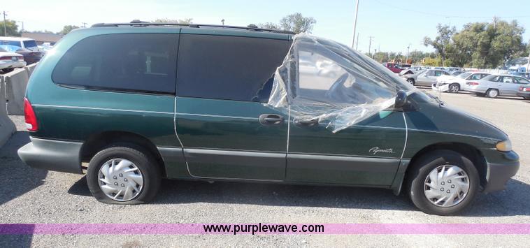 image for item I1288 1997 Plymouth Grand Voyager SE van