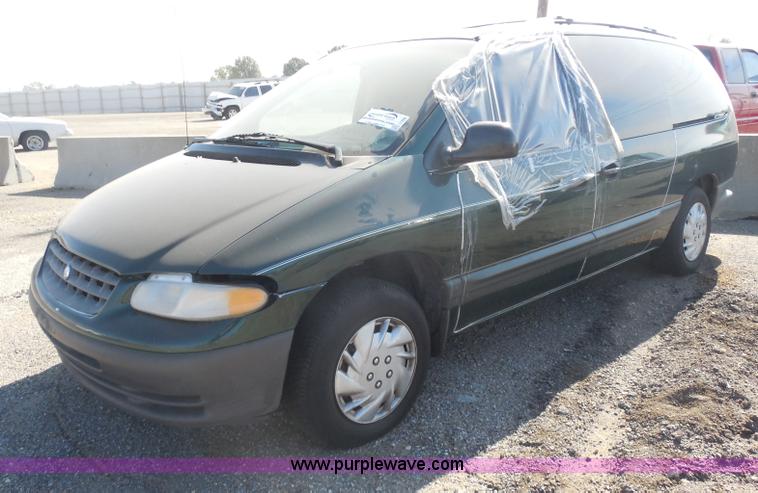 image for item I1288 1997 Plymouth Grand Voyager SE van