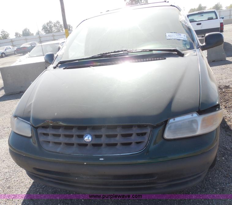 image for item I1288 1997 Plymouth Grand Voyager SE van