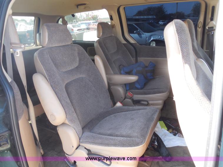 image for item I1288 1997 Plymouth Grand Voyager SE van