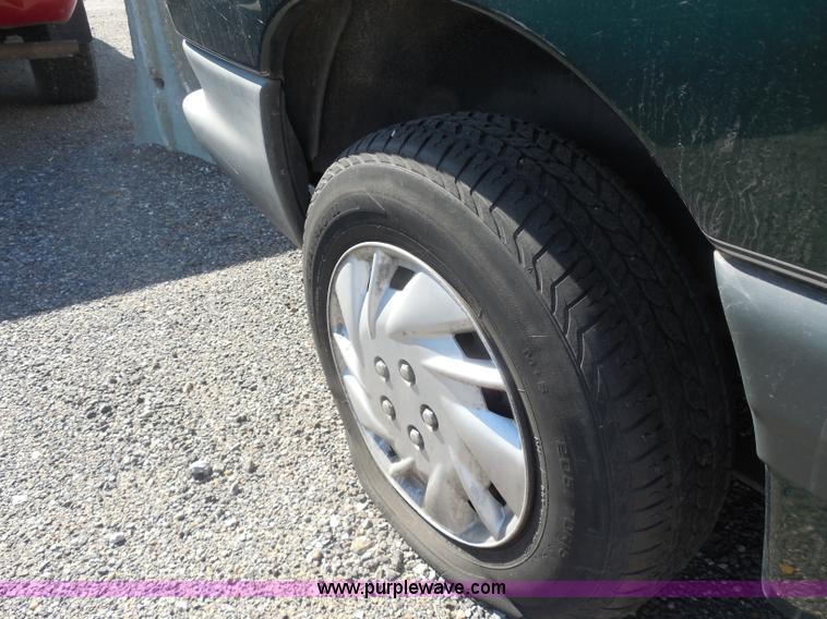 image for item I1288 1997 Plymouth Grand Voyager SE van