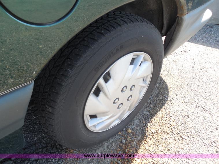 image for item I1288 1997 Plymouth Grand Voyager SE van