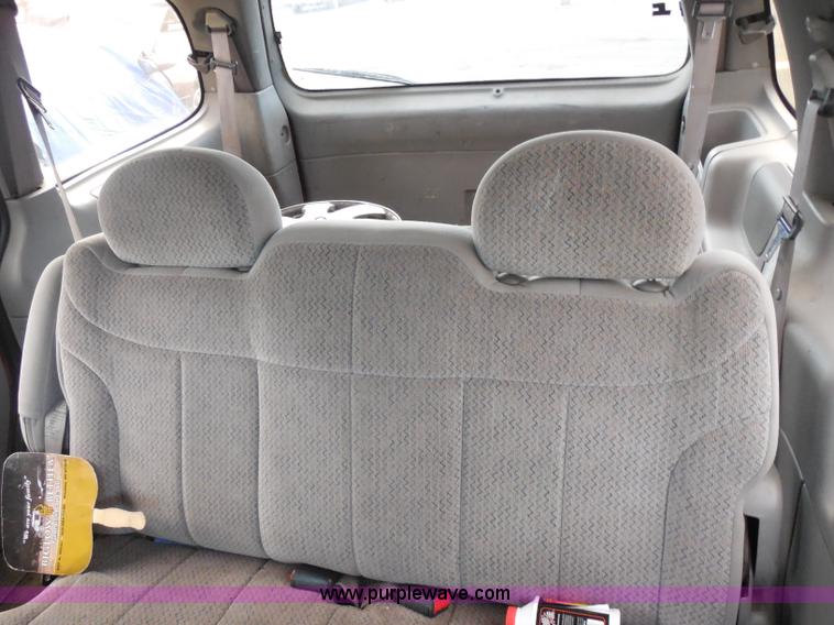 image for item I1290 1998 Ford Windstar van