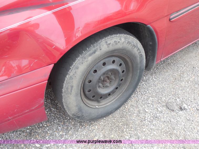 image for item I1290 1998 Ford Windstar van