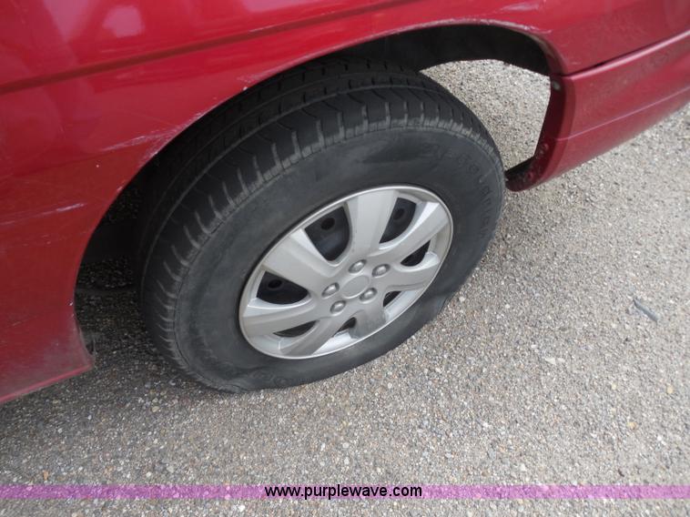 image for item I1290 1998 Ford Windstar van