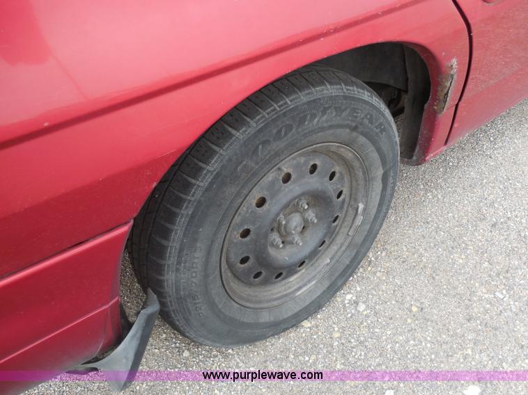 image for item I1290 1998 Ford Windstar van