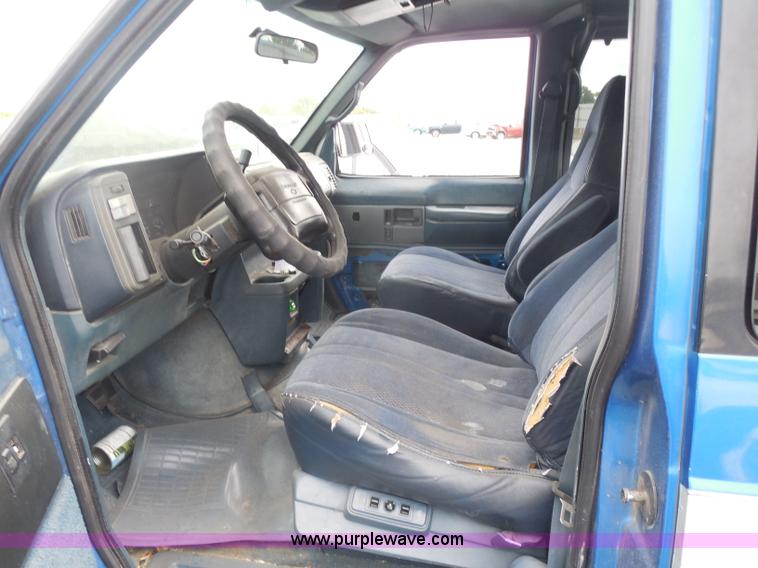 image for item I1291 1994 Chevrolet Astro van