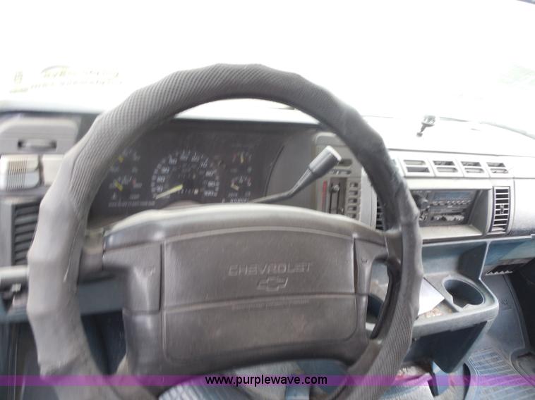 image for item I1291 1994 Chevrolet Astro van