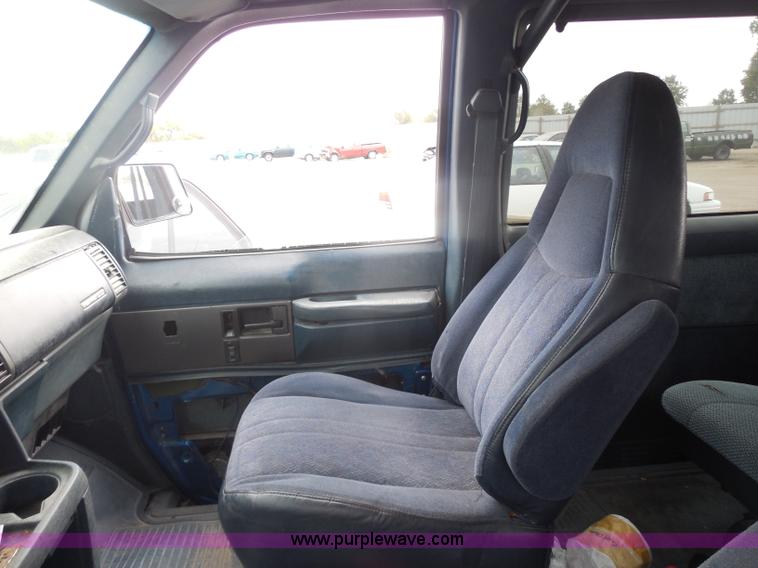 image for item I1291 1994 Chevrolet Astro van
