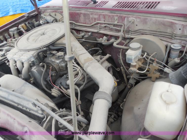 image for item I1292 1992 Mazda B2200 pickup truck